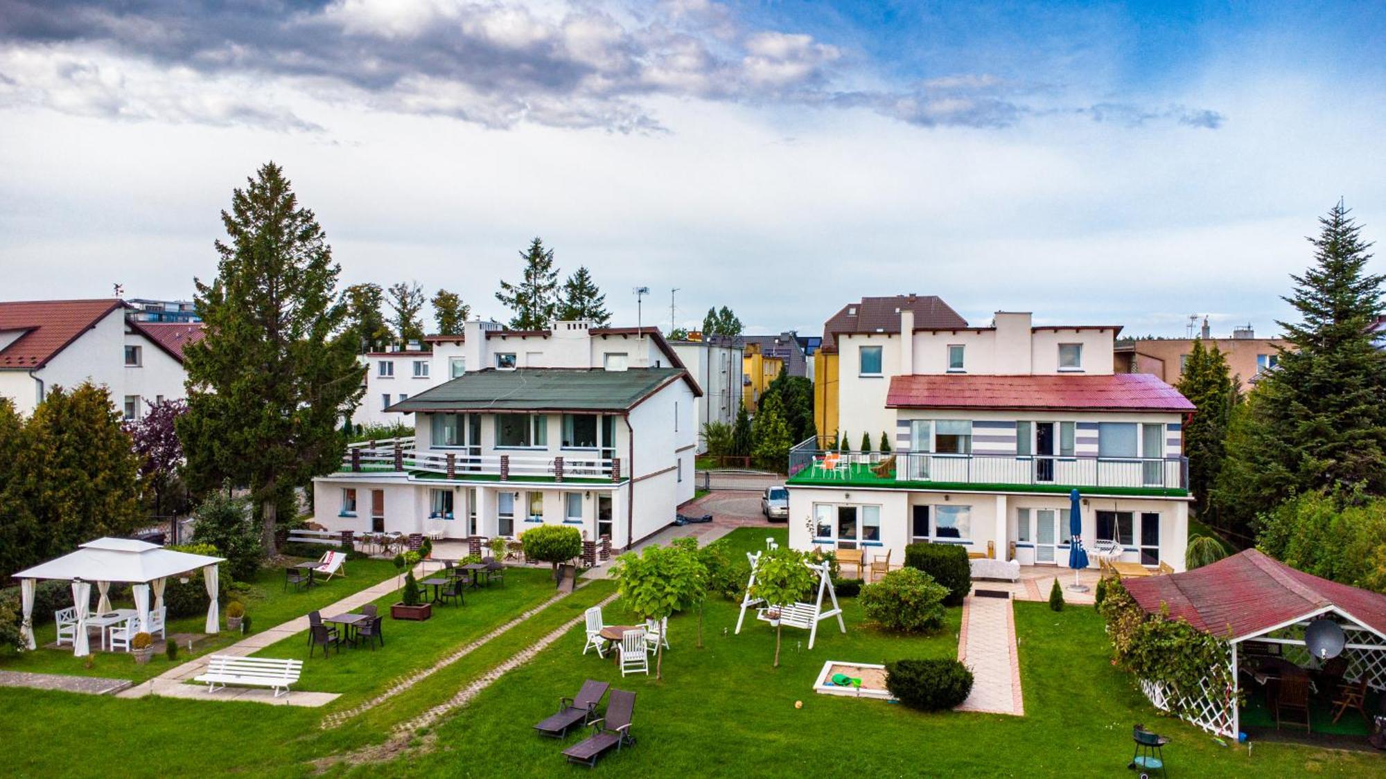Отель Avista Mielno Унесьце Экстерьер фото