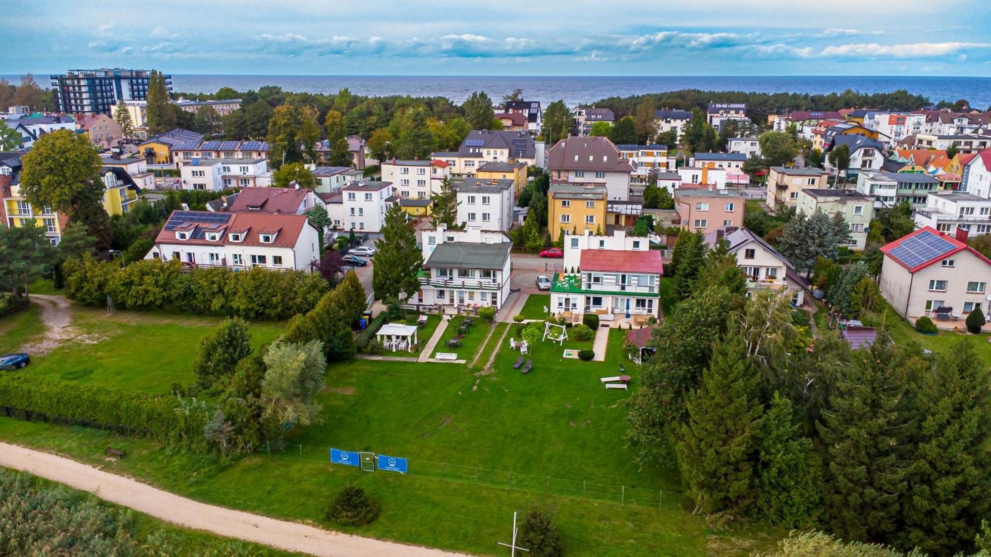Отель Avista Mielno Унесьце Экстерьер фото
