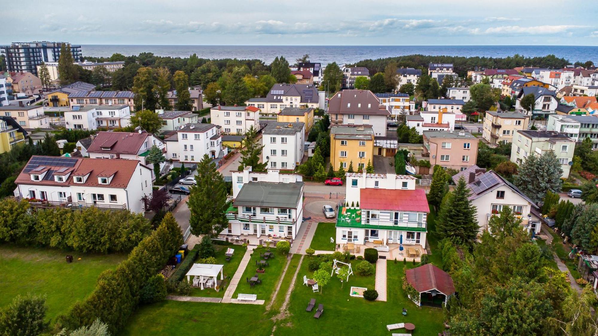 Отель Avista Mielno Унесьце Экстерьер фото